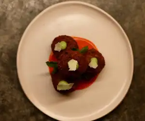 Fresh, delicious appetizer at La Lupa. 